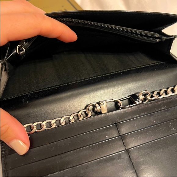 RARE GUCCI LEATHER CLIP WOC - Picture 7 of 8